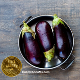 Berenjena orgánica morada (1 pza)